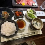 備長炭焼肉としゃぶしゃぶ 仔虎 国分町店 - 