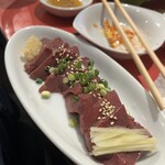 多文 - 上レバ刺し