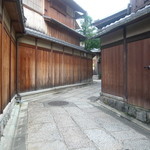 Koudaijirakushou - 石塀小路