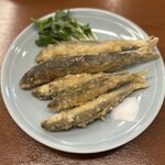 酒場 かね将 地下一階 - 稚鮎の唐揚げ