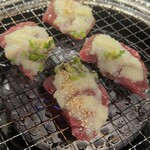 老舗精肉店直送 千種焼肉 飛騨牛の奴隷 - 