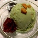 カーン・ケバブ・ビリヤニ - サービス　ピスタチオアイスクリーム