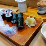 鮨処 匠 - 鉄火巻きとかんぴょう巻き　途中