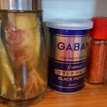 煮干し中華蕎麦 彩葉に - 卓上調味料