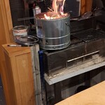 立ち呑み 亜時戸 - 藁焼き開始