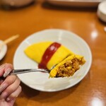 くらくえん - びっくりオムライス(ハーフ)断面
