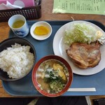 うどんと丼 ふる里 - とりもも定食（1100円）