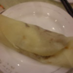 全聚德烤鸭店 - 手早く丸めて