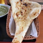 天竺薬膳 北印度料理 みらん - １枚目のプレーンナン