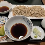 分上野藪 かねこ - メロンがついていた!!蕎麦、コシがあって美味