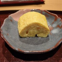 鳥匠 いし井 - 高知県産土佐ジローの卵を使ったコンソメスープの出汁巻き卵