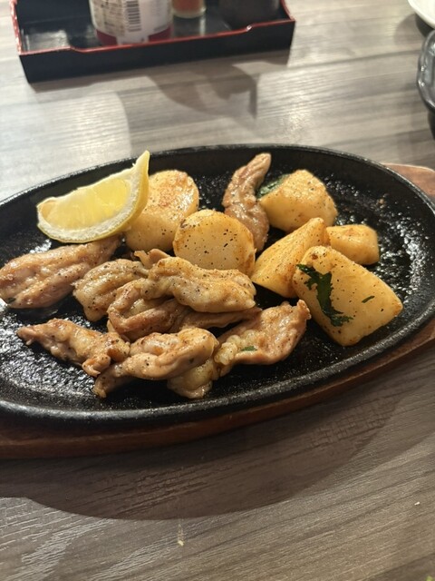 Private rooms × Teppan Izakaya Tesshin Hon Ten