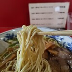 中華そば　まるせい - 麺 リフト