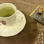 シクラメンテ - 深蒸し茶　茶菓子
