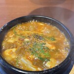 炭火焼肉＆韓国家庭料理 金 - 