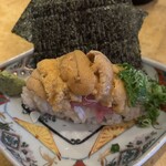 18キッド - むつ産ウニと大間マグロの寿司