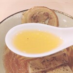 麺スタイル谷本家 - 黄金スープが口の中に染みわたるぅ～〜