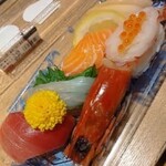 魚喜 - 料理写真:ぼたんエビなど
