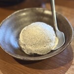 炭火焼肉じゃいあん - 黒ごまアイス
