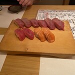 活魚すし　じねん お初天神店 - 中トロ、マグロ赤身、サーモン