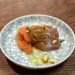 cisoqui - ①ビンチョウマグロとサーモンのカルパッチョ 千葉県産フルーツトマトエキスのシャーベット シラクーサのオリーブオイル