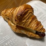 シャトレーゼ - 料理写真:クロワッサン あんバター