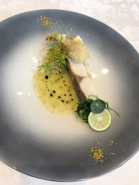 西洋料理 Menu Petit Luxe】前菜2種やWメインなどフルコース全8皿+乾杯
