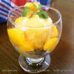 キプフェル - マンゴーのミニパフェ \450 (2014.9)
