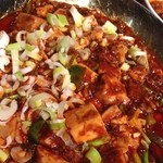 餃子の安亭 - 麻婆豆腐、辛い！