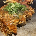 Teppan Sakaba Okonomiyaki Daigoro Inokuchimyojinten - Secret Technique: Zigzag Eating!