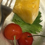 あじふらい てしお - パイナップルとさくらんぼ