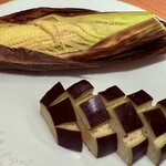 あじふらい てしお - ヤングコーンの蒸し焼き、水なす