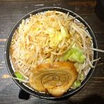 麺や 久 - カネシ醤油　1,050円（野菜マシ）