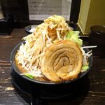 麺や 久 - カネシ醤油　1,050円（野菜マシ）