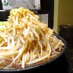 麺や 久 - カネシ醤油　1,050円（野菜マシ）