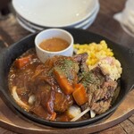 オオミヤバル - ビーフハンバーグ＆牛ハラミ　2,400円