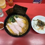 ラーメン 杉田家 - チャーシューメン　ライス(まぶし)  チャンジャ