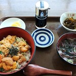 レストハウスうしお - 小鉢、香物、汁物付き