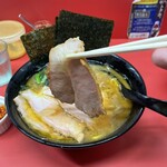 ラーメン 杉田家 - チャーシューリフトアップ！