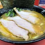 ラーメン 杉田家 - チャーシューメン