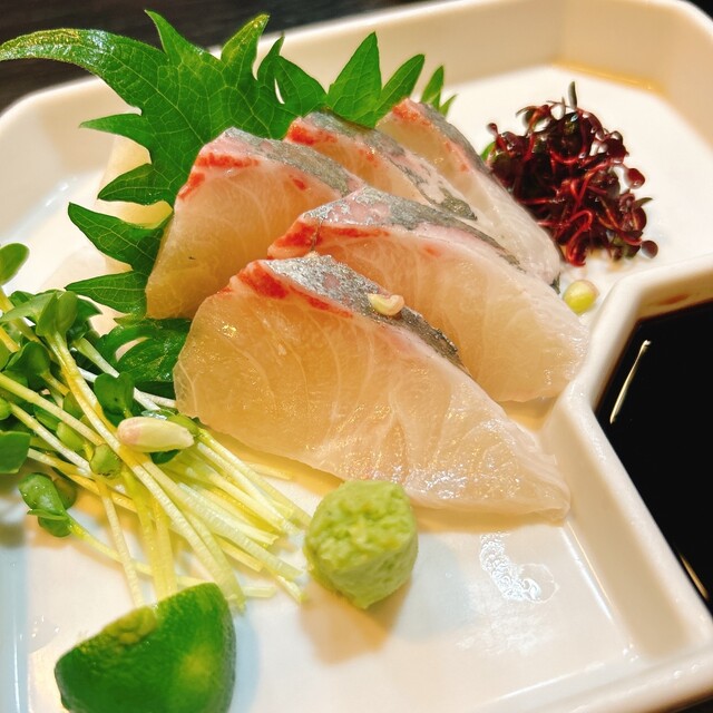 Motsu-nabe Izakaya Yoidokoro Hanbun