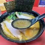 ラーメン 杉田家 - 鶏油が美味い！