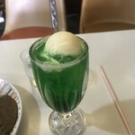 喫茶コンパル - クリームソーダ（450円）
