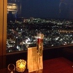 シリウス - 201409  シリウス 店内（ 座席より右回り）⇒「磯子」方向　※オプション「ケーキ＆バラ かすみ草のセット」の後者は、予め、席に用意されています(^_^)/