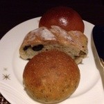 シリウス - 201409  シリウス  ★スペシャルプライスディナー（税込6480円 サービス料10%別）★パン(お代わり出来ます）