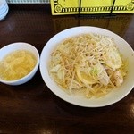 タイガー餃子会館 門前仲町店 - 鶏レモン黒こしょう焼ソバ