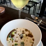 306581494 - ビシソワーズ。契約農家からの野菜をふんだんに使用