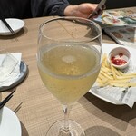 オステリア・ハミング・バード - スパークリングワイン。飲みやすい