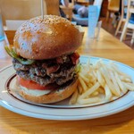 ムースヒルズバーガー - チリメキシカーナバーガー、パティ、ハラペーニョ追加