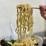 らー麺　Do・Ni・Bo - ビロビロのちぢれ太麺をリフトUP⤴️